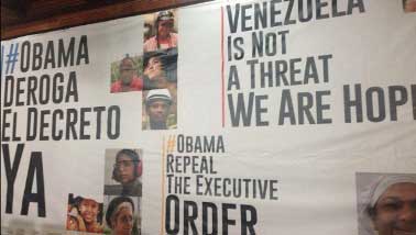 Venezolanos siguen firmando contra la injerencia