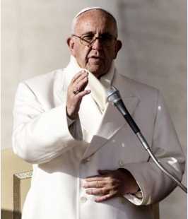 Dice el Papa que es un buen hábito observar a hijos y nietos