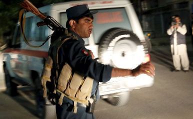 Una explosión sacude la embajada de Italia en Kabul