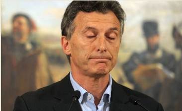 Macri suspende viaje a cumbre de Celac por accidente casero