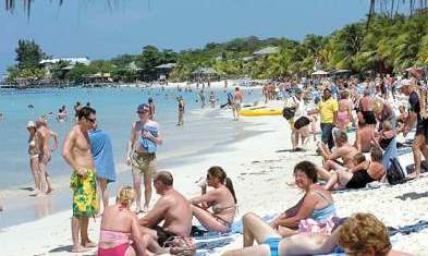 Continúa creciendo sector turístico cubano